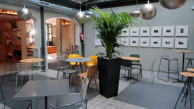 Anexo bistro - Hostel Complutum - 9