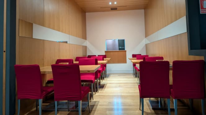 Hollywood Burger - 4