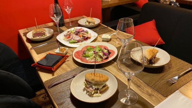 NÚMERO UNO STEAKHOUSE PLAZA DE LA REINA - 9