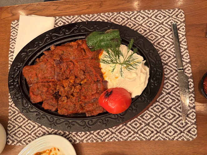 Mivan Restaurant & Cafe - 7
