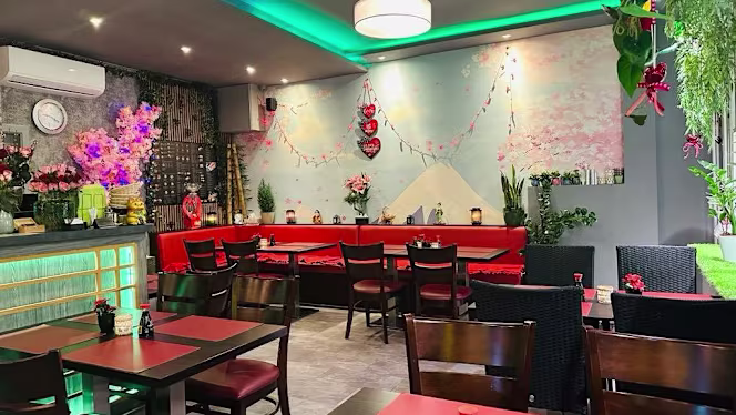 Favourite Sushi & Ramen - 7