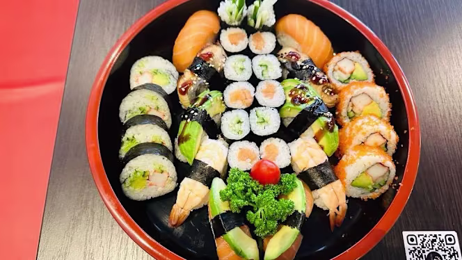 Favourite Sushi & Ramen - 6
