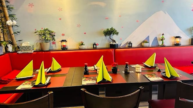 Favourite Sushi & Ramen - 0