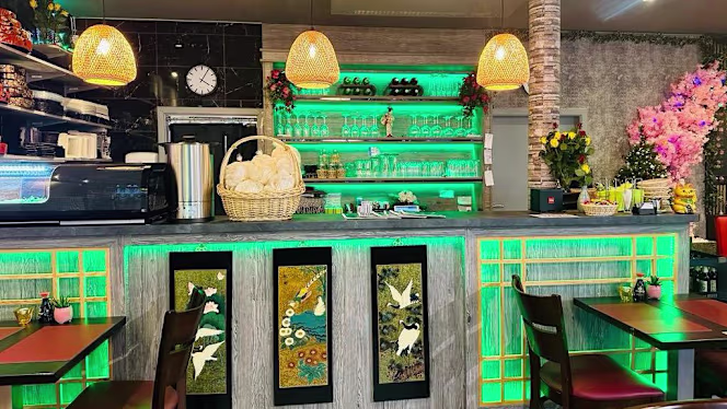 Favourite Sushi & Ramen - 4