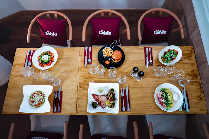 La Table Grenat - 3
