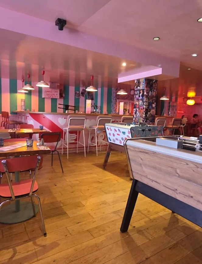 Brique Machine - Brique House - Restaurant - Paris