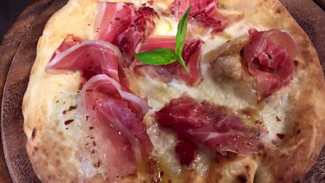 G.Saitta Feinkost & Delikatessen - 3