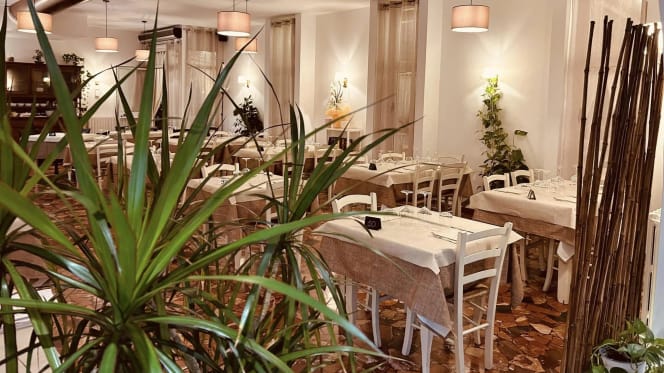 Ossi Di Seppia Ristorante-Pizzeria - 4