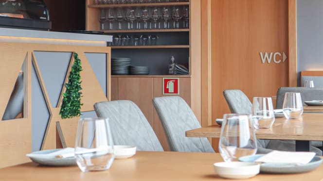 Aroma Sushi Lounge - 8