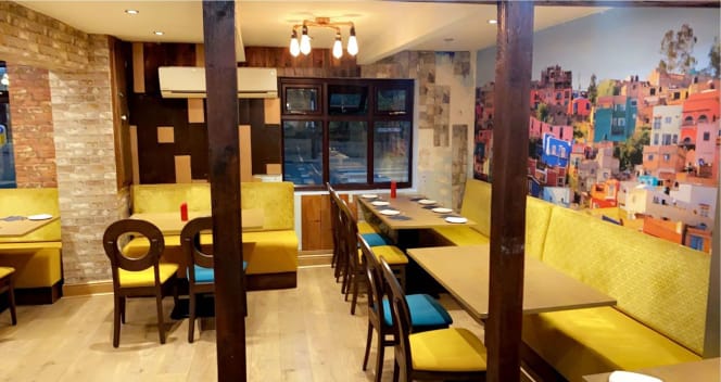 Jolly's Restaurant - 8