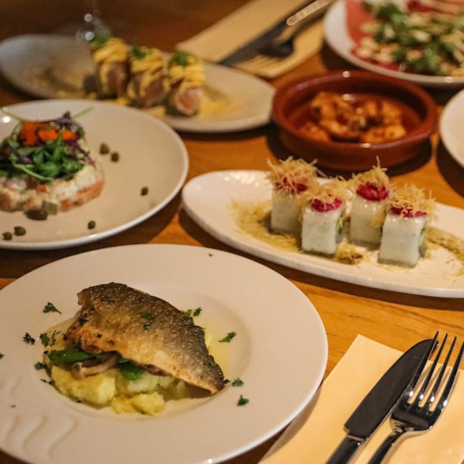 Oblique fusion dining - 1