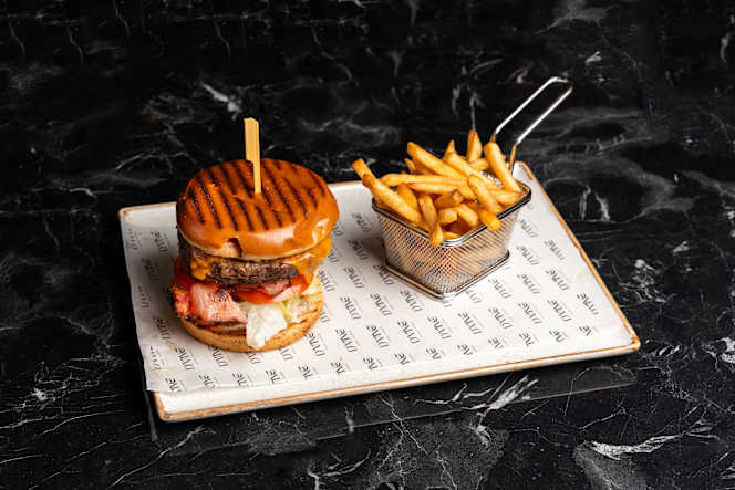 D'vine Bistro & Winebar - 7