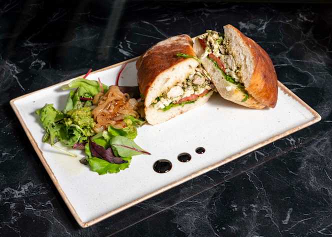 D'vine Bistro & Winebar - 4