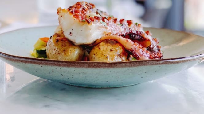 Capricho Portuguese Kitchen - 2