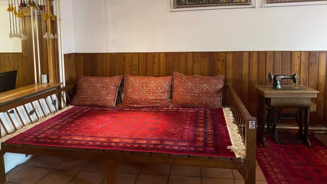 Band Amir Restaurant - 1