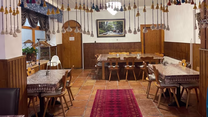 Band Amir Restaurant - 2