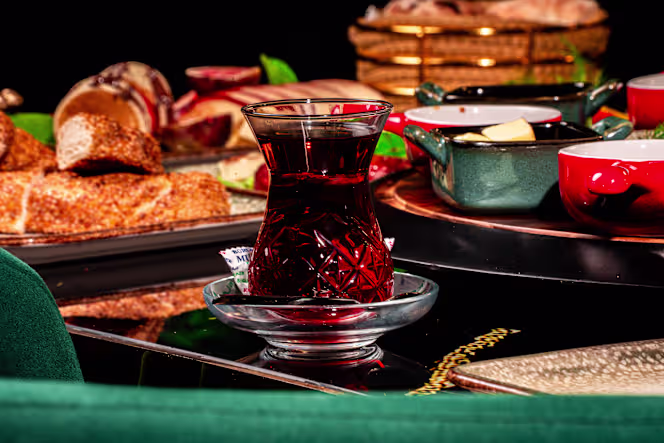 Saltanat Turkish Meze & Bar - 5