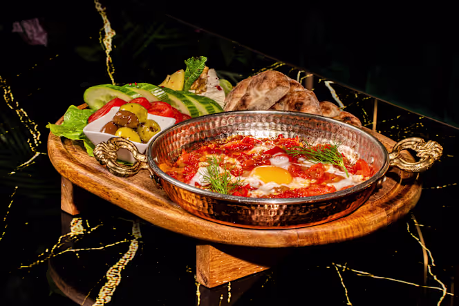 Saltanat Turkish Meze & Bar - 6