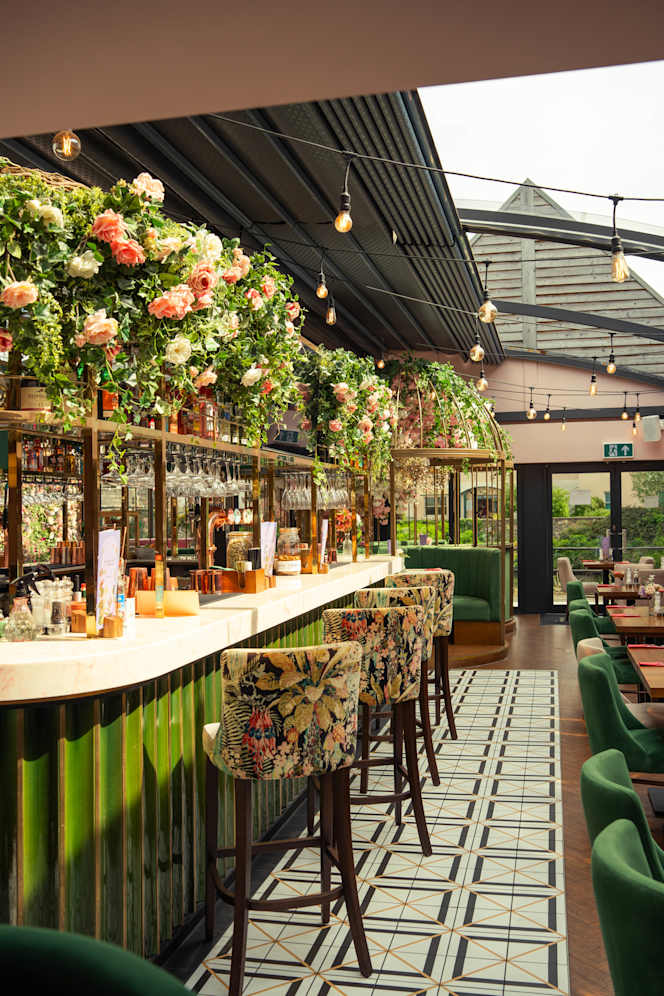 Forbidden Florist - 1