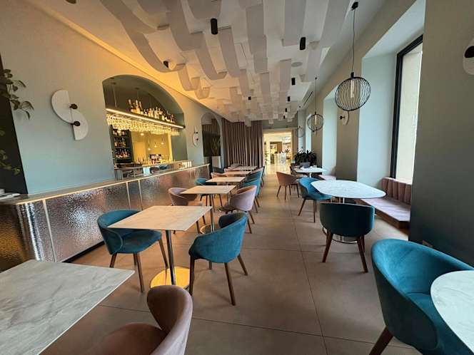 Royal Lounge Bar & Bistrot - 8