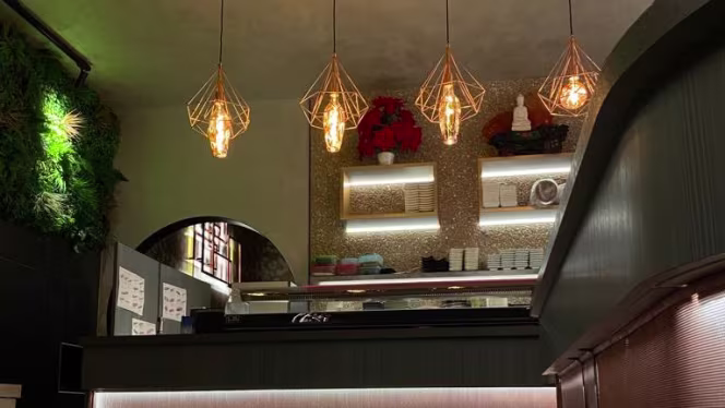 Shiny Sushi And Fusion Restaurant - Milano - 4