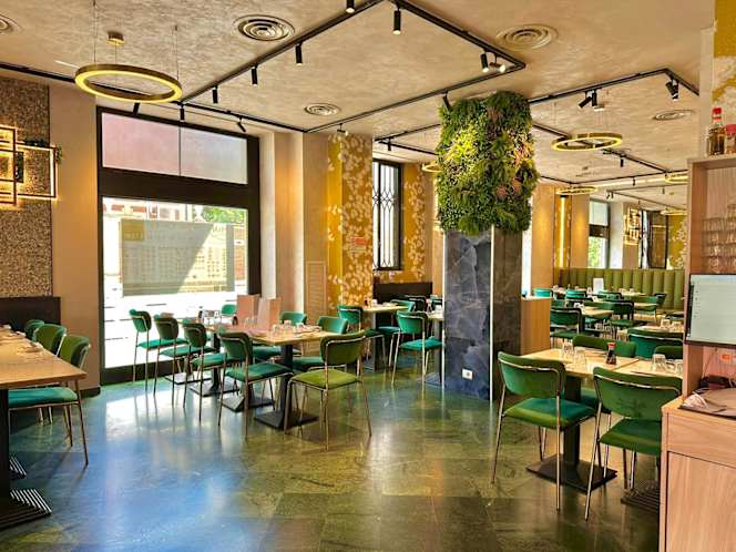 Shiny Sushi And Fusion Restaurant - Milano - 8