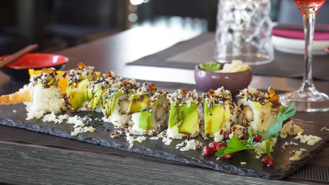 Shiny Sushi And Fusion Restaurant - Milano - 3