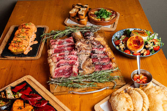 Trova Grill Steakhouse - 5