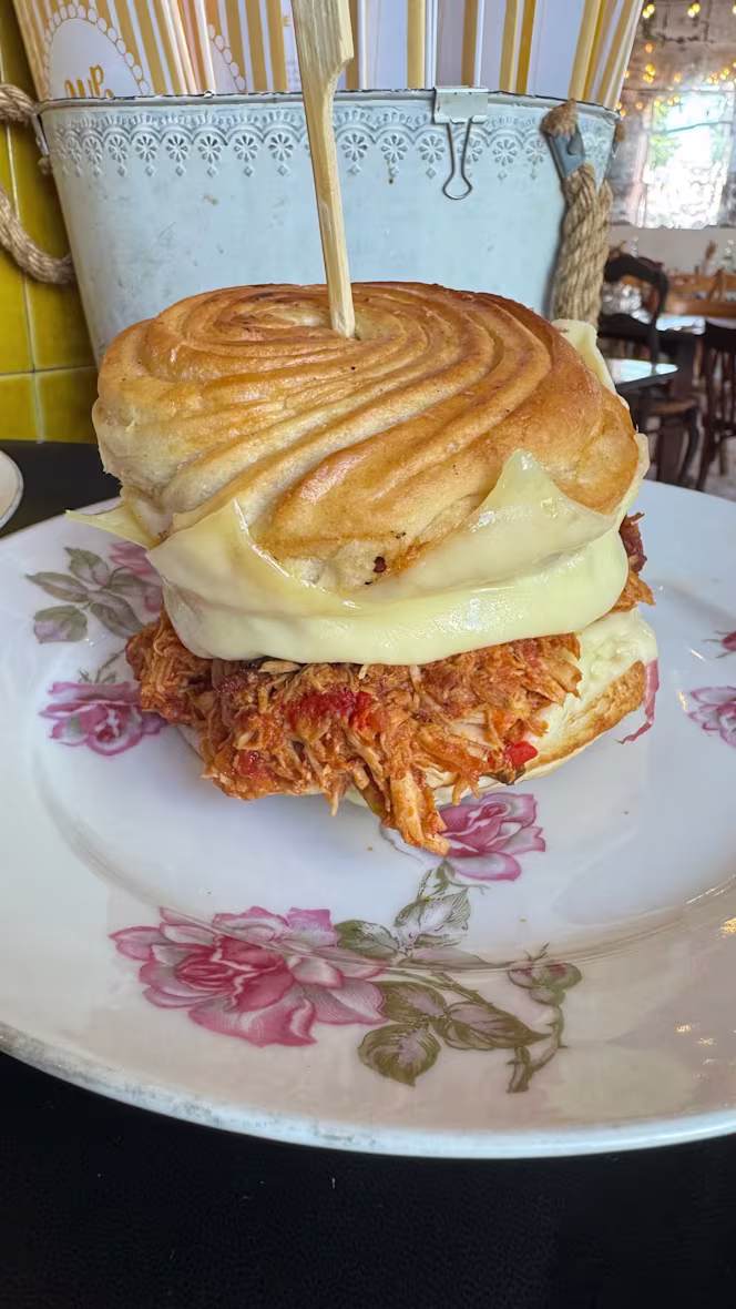 Aupa Caminito - Croissant Burger 🥐🍔 - 3