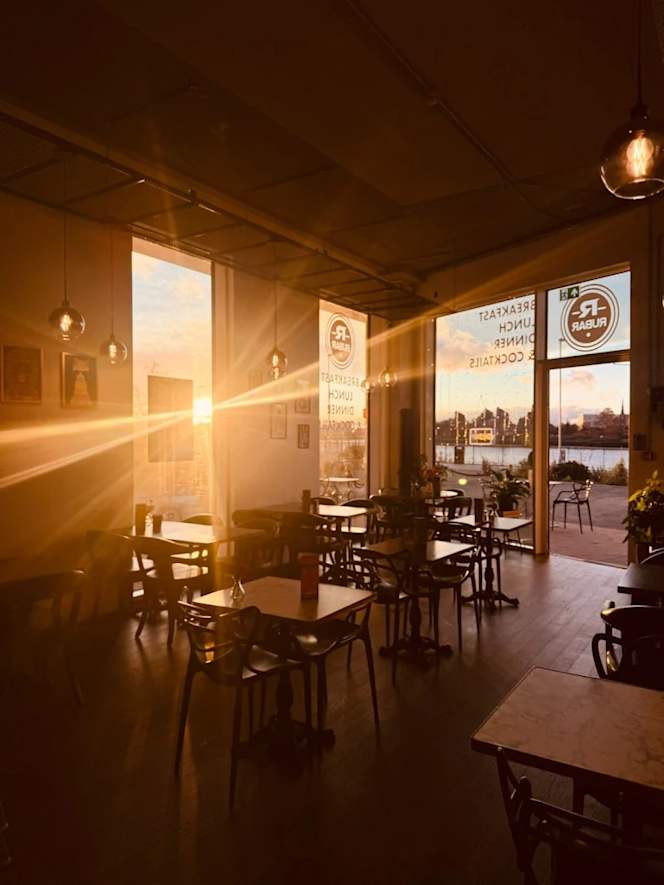 Rubar Cafe Brasserie - 6