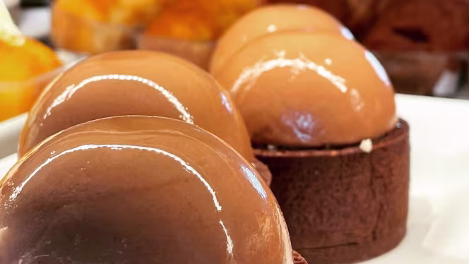 Six Hills Cafe' Bakery & Pizzeria - 2