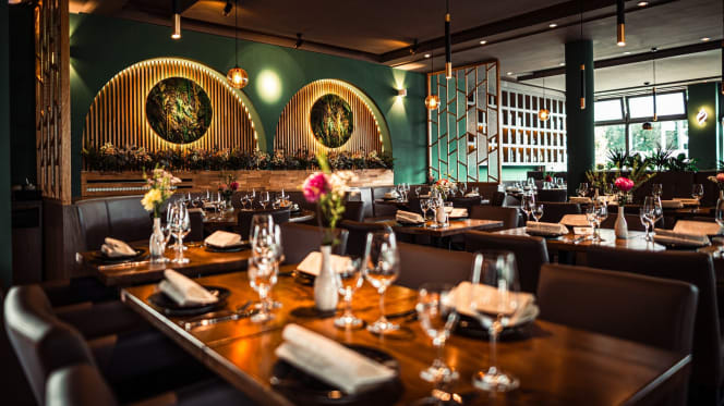 Moon Light Restaurant - 4