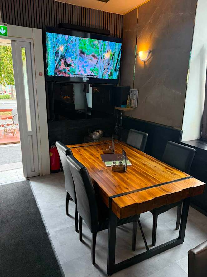 Hira Cafe Restaurant - 1