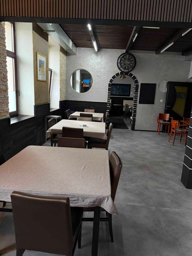 Hira Cafe Restaurant - 4