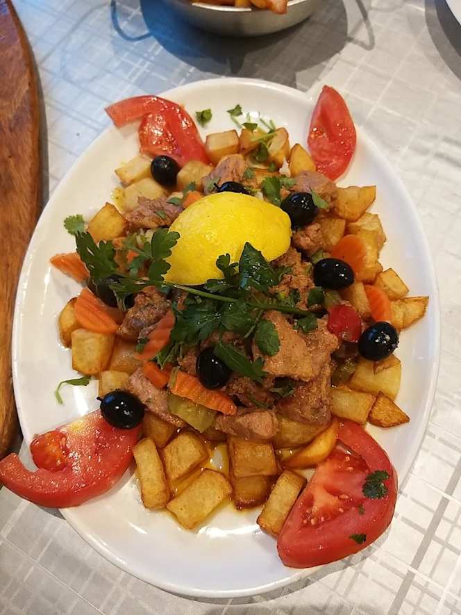 Dollis Grill - 5