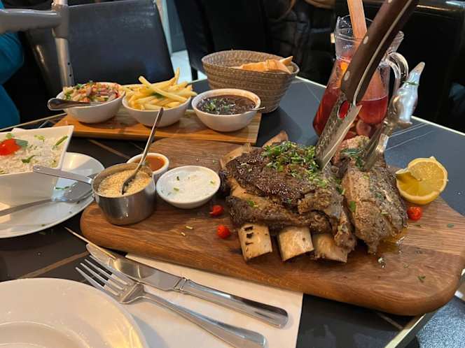 Dollis Grill - 3