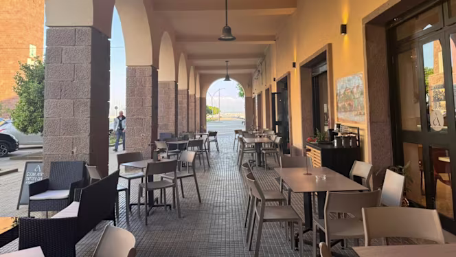 Alys Fertilia Bar Bistro - 2