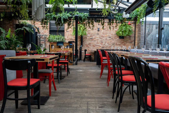 Cargo Grill & Deli - 5