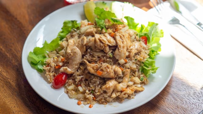 Ban Sue Thai & Wine House - Cuisine de Famille Thai - 2