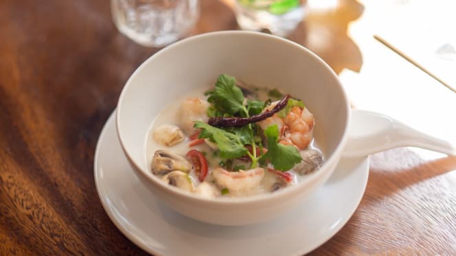 Ban Sue Thai & Wine House - Cuisine de Famille Thai - 6