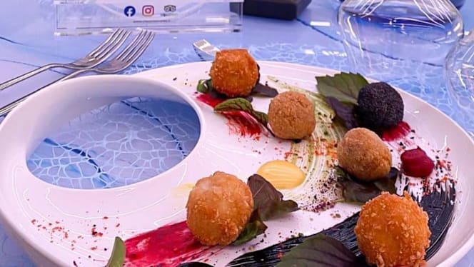 Class Restaurant - 3