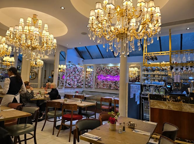 Caffe Concerto - Bond Street - 1