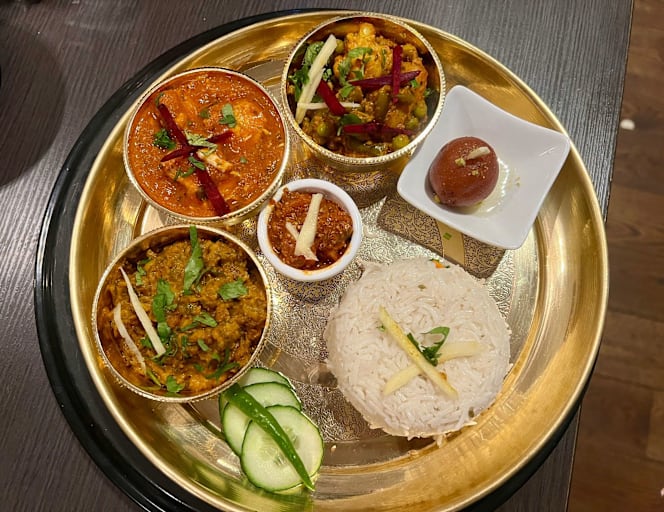 Darjeeling Indian & Nepalese Restaurant - 8