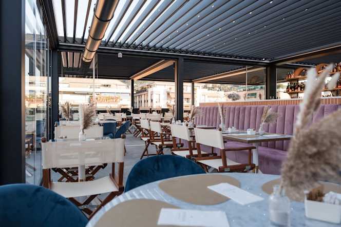 Loomi Rooftop Bar - 4