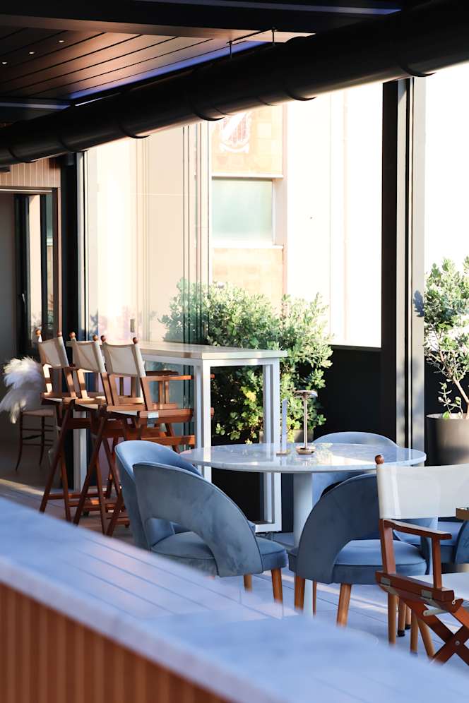 Loomi Rooftop Bar - 1