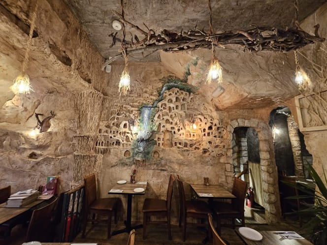 The Cave Restaurant - 9