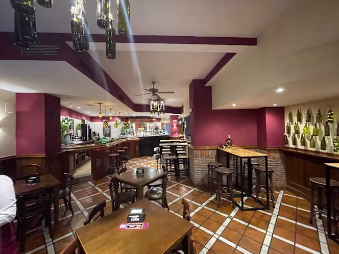 Vinoteca Luz del Alba - 1