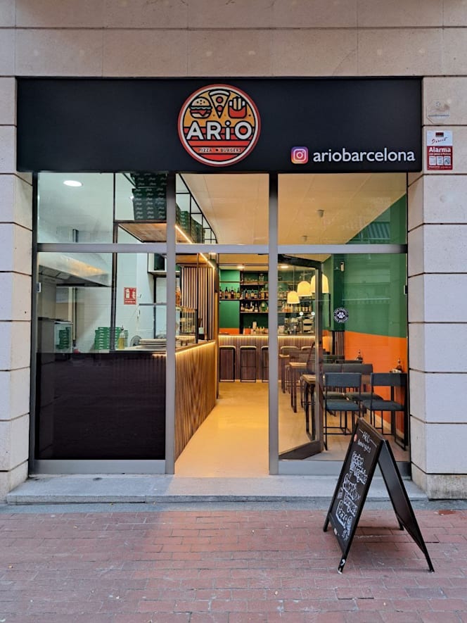 ARiO Pizzería, Hamburguesería, Coctelería - 3