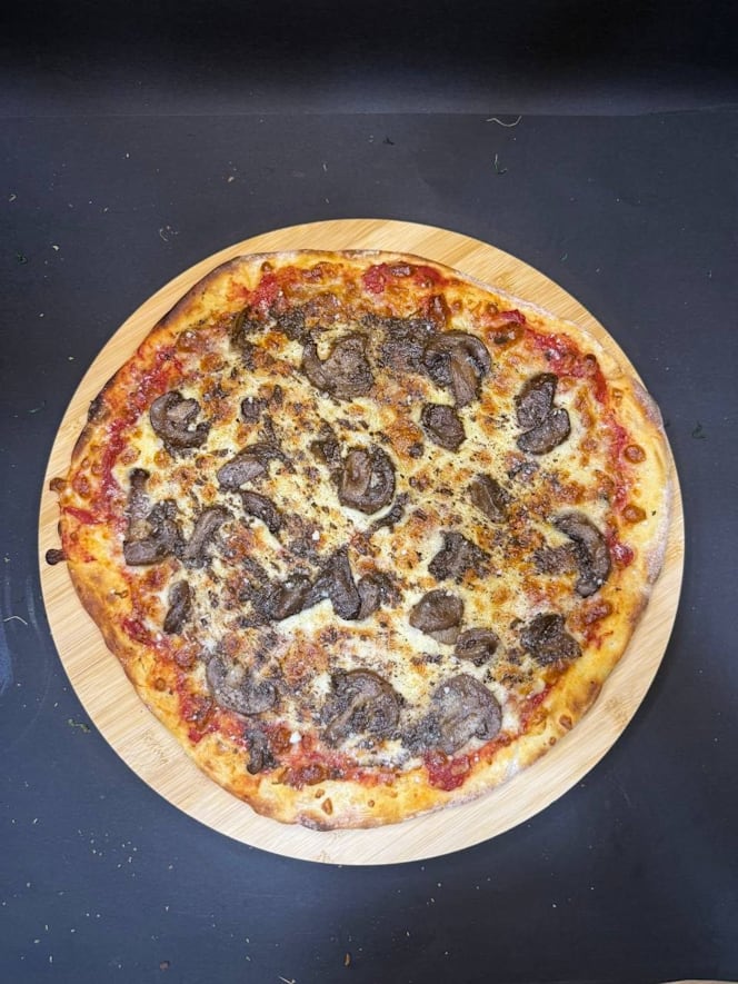 ARiO Pizzería, Hamburguesería, Coctelería - 8