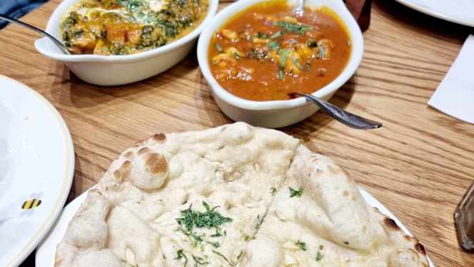 The Bumble Bees - Euston - 7